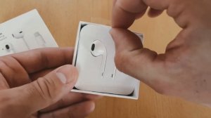 Распаковка наушников Apple EarPods Lightning (Unboxing)