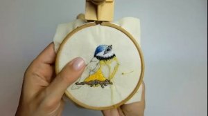 ? Вышивка броши гладью птицы. Как вышить яркую брошь  Синичка.