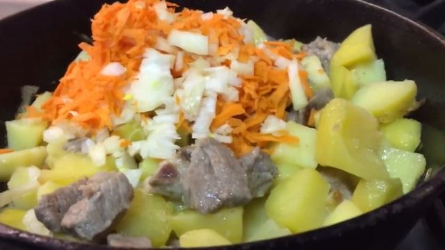 Вкусное и ароматное жаркое на сковороде. Все секреты приготовления.