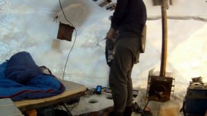 зимняя рыбалка на Байкале в полатке Берег.