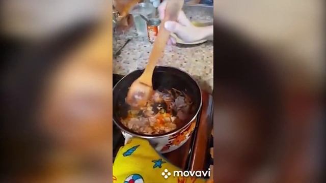 "Военно-полевая кухня". Мастер-класс по приготовлению гречневой каши. Артем и Никита Неклюдовы. смотреть онлайн