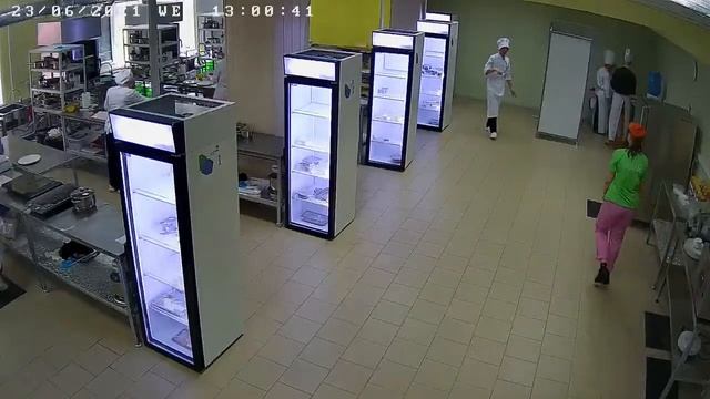 Демонстрационный экзамен по компетенции 34 "Поварское дело" ГБПОУ НТОТ камера 1 смотреть онлайн