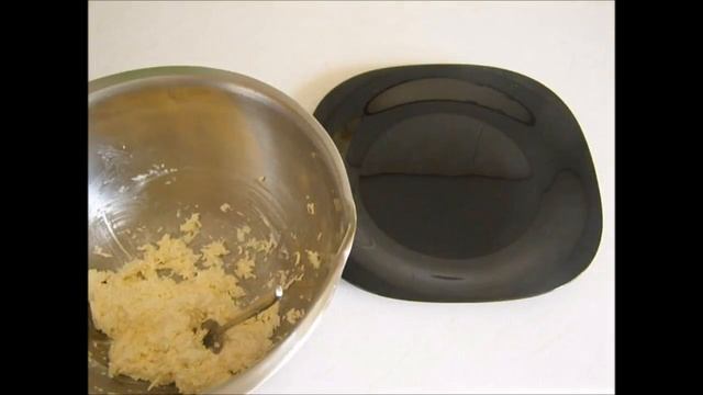 Нежные сырные шарики с крабовыми палочками. смотреть онлайн