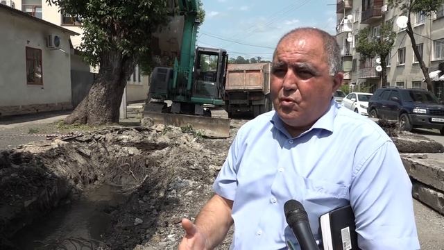 Укладку ливневых трубопроводов в Сухуме планируется завершить к концу сентября. смотреть онлайн