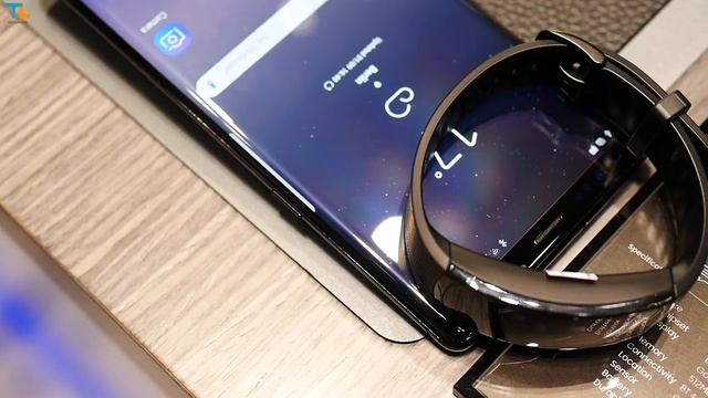 Samsung Gear Fit 2 Pro and Icon X Hands on Review смотреть онлайн