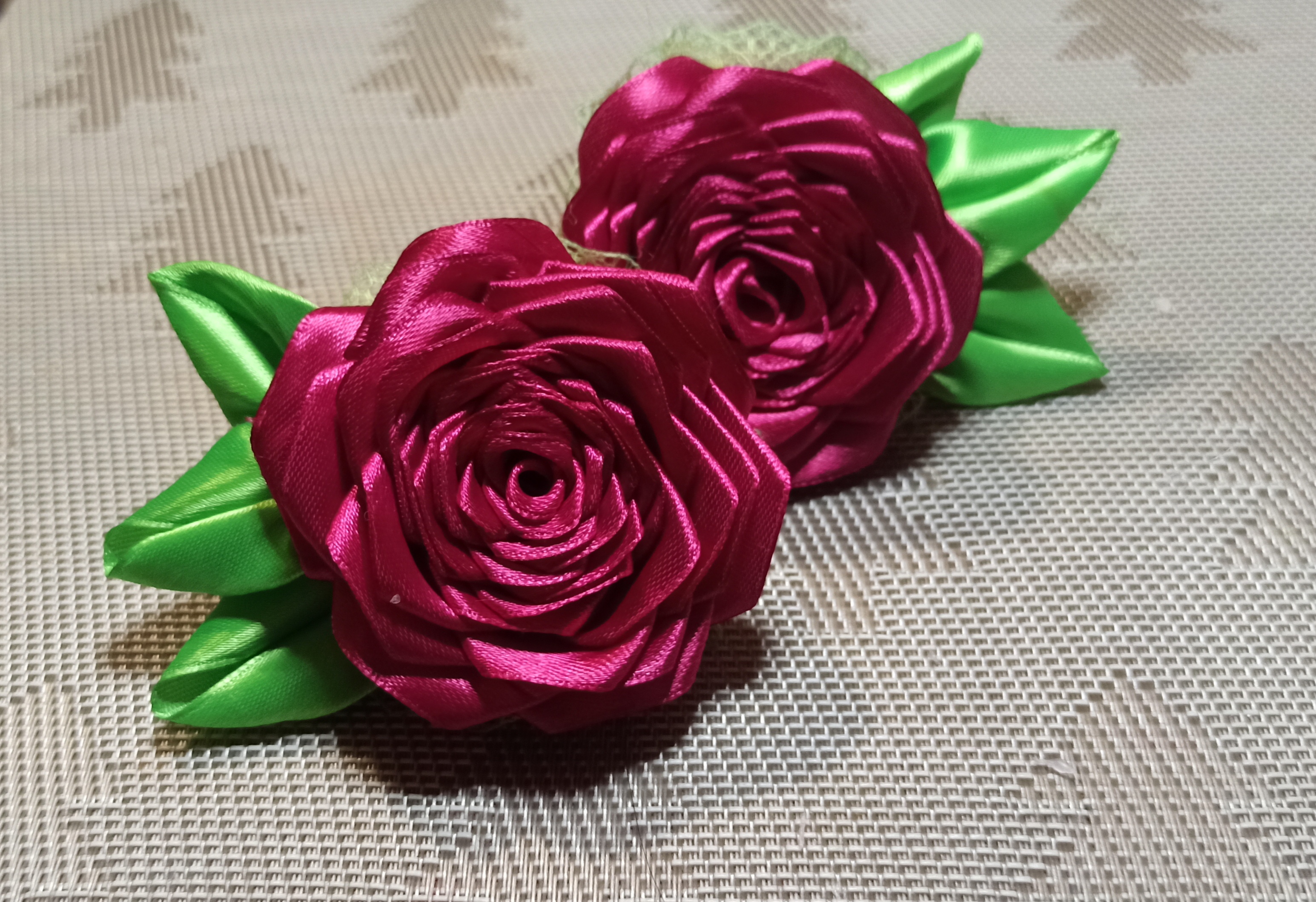 Розы из ленты