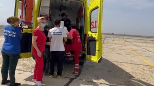 Специалисты Дагестанского центра медицины катастроф доставили на вертолёте пострадавших в аварии в