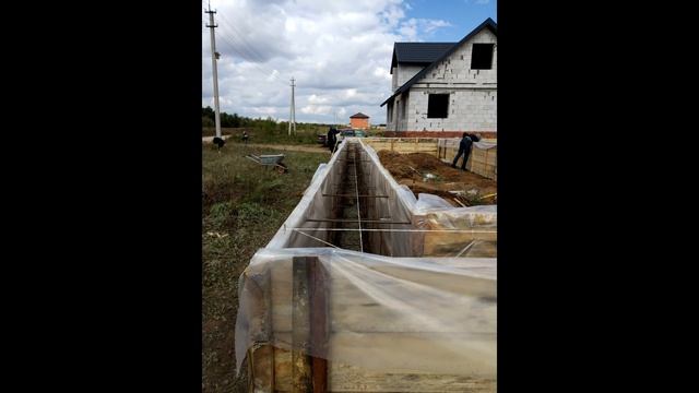 Как залить фундамент своими руками, ничего сложного нет! смотреть онлайн