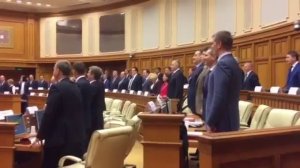 Гимн без музыки