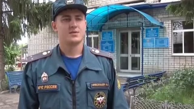 Пожарные спасли восемь человек из горящей девятиэтажки в Новочебоксарске смотреть онлайн