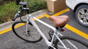 Samsung Galaxy S22 идёт в 2025. Сравнил размеры S10E и S22.