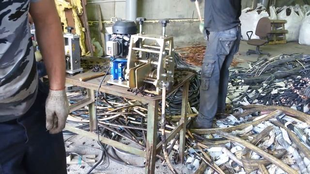 СТАНОК ДЛЯ РАЗДЕЛКИ КАБЕЛЯ смотреть онлайн