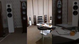 Monitor Audio Gold-200 i Hegel