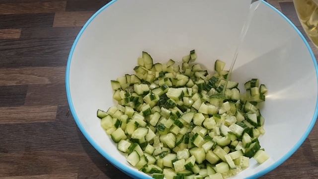 Chilled cucumber  yogurt summer soup  Tarator   Cold vegetarian soup