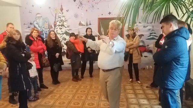 Экскурсия на фабрику елочных игрушек с Дива Країни смотреть онлайн