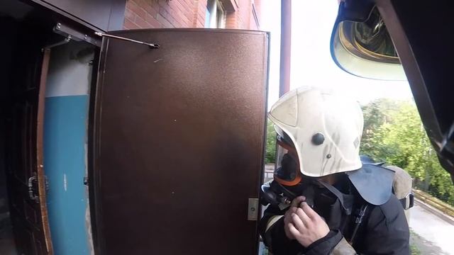 #75. Пожар в квартире -спасение людей / Apartment fire - saving people смотреть онлайн