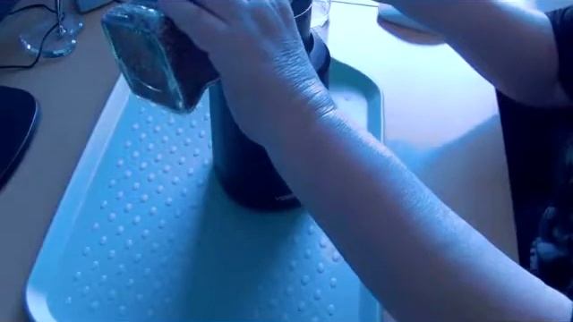 Yissvic Kaffeemühle Elektrisch aus Edelstahl mit Schlagmesser 2 12 Tassen, Tolle Gewürzmühle