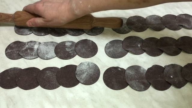 САМЫЕ " ЧЕРНЫЕ РОЗЫ " ИЗ РИСОВОГО ТЕСТА