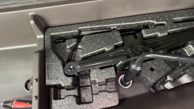 How To Remove 2019 - 2020 Hyundai Santa Fe Spare Tire - Spare Removal Location Change Flat Tire смотреть онлайн