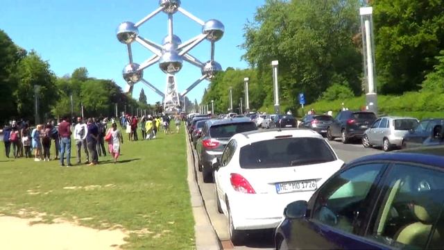 Square de l'Atomium, Bruxelles, Belgium смотреть онлайн