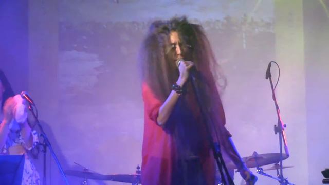Жвака Галз - Песня буквы И (КЦ Сердце, 01.12.2017 г)