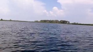 Лодка Малютка с мотором салют