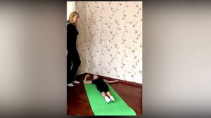 Видео урок по хореографии. Балетная гимнастика, растяжка.