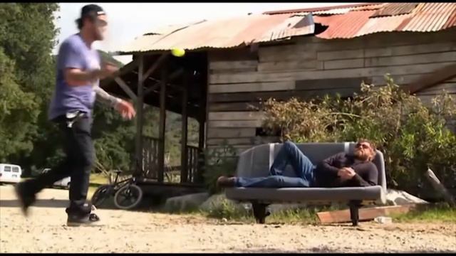 TheDрочерс - Быть тупым [Tribute to Jackass] смотреть онлайн