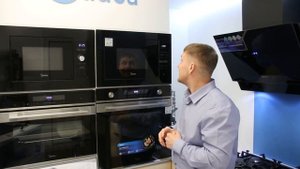 Встраиваемая СВЧ MI10250GB от компании Midea. 25 литров полезного объема.