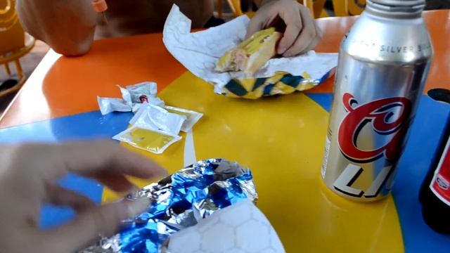 72. Жизнь в США - В аквапарке "Акватика" Орландо, Флорида. Советуем посетить! смотреть онлайн