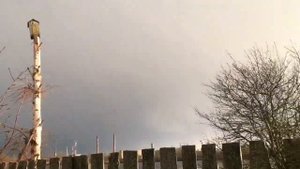 Красим ржавую крышу резиновой краской прямо по ржавчине самая стойкая краска по ржавчине.