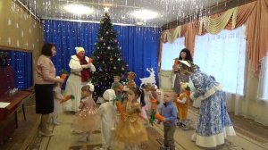 "Танец с морковками", вторая группа раннего возраста №3