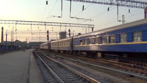 Электровоз ЭП1М-498 с поездом №562 Ростов-на-Дону/Москва — Симферополь