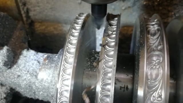 Изготовление роликов для для накатки древесной пульпы и древесной пасты смотреть онлайн