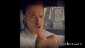ЧТО, ЧТО, ЧТО МНЕ ДЕЛАТЬ, ТЫ, ТЫ ДОЛЖНА ПОВЕРИТЬ, ОН, ОН ТЕБЕ НЕ ПАРА, ТЫ ПОЛЮБИЛА ГАДА......