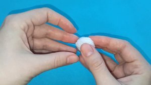 Цветы из пряжи без спиц и крючка/thread flowers with your finger