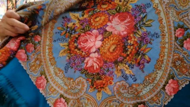 Осенние кружева. Павловопосадские платки в Минске. Алёна