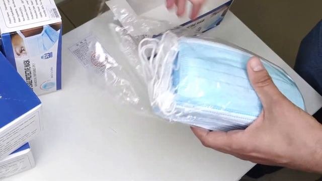 Маски медицинские 50 шт одноразовые трехслойные в упаковке