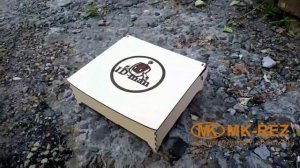 Коробка с поднимающейся крышкой