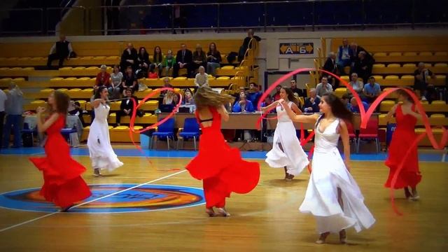 Кубок УГМК-2015. Группа поддержки Анни Мекс. Танец с лентами смотреть онлайн