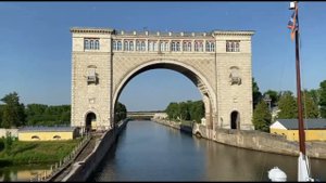 Проход шлюза Угличской ГЭС