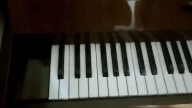 яйца против пианино (есть маты +15)!!! смотреть онлайн