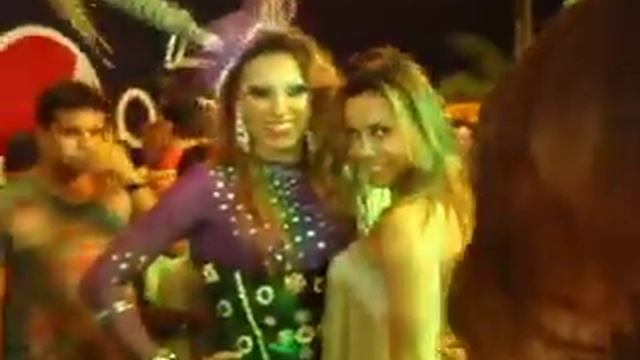 PIETRA FERRARI c/ LIA  do BBB,, foi um...... смотреть онлайн