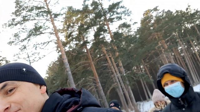 Сотрудник на служебной машине пасет защитников бора. Шавки Текслера и Котовой не дремлют. смотреть онлайн