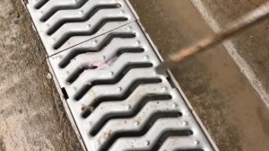 Дренажные пластиковые водоотводящие лотки для дренажа участка. Водоотводные лотки в Казани