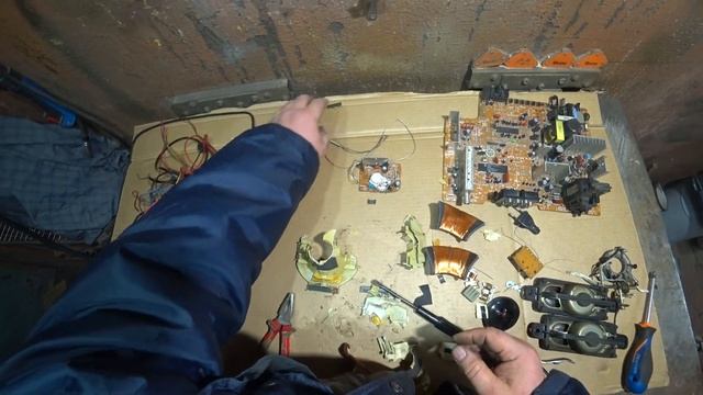 Лыжа на медь . Разбор телевизора LG Flatron. смотреть онлайн