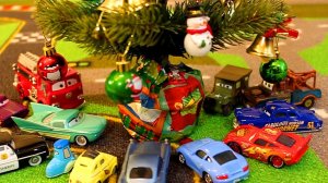 Новый Год Мультики про Машинки Тачки Молния Маквин Полицейская Машина Lightning McQueen Cars