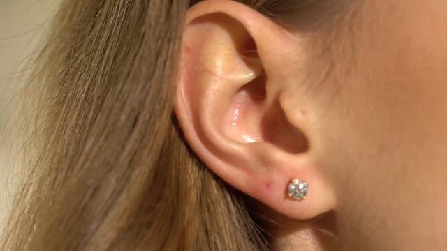 18ct White Gold Claw Set Diamond Necklace Pendant with Graduating Brilliant Round Diamonds смотреть онлайн