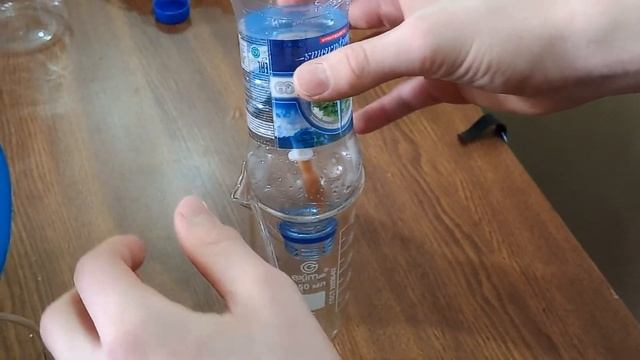 Получение водорода!Химический опыт!  Самый доступный способ.КРОТ,ВОДА и Фольга.