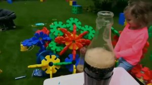 мистер Макс задохнулся ко колой